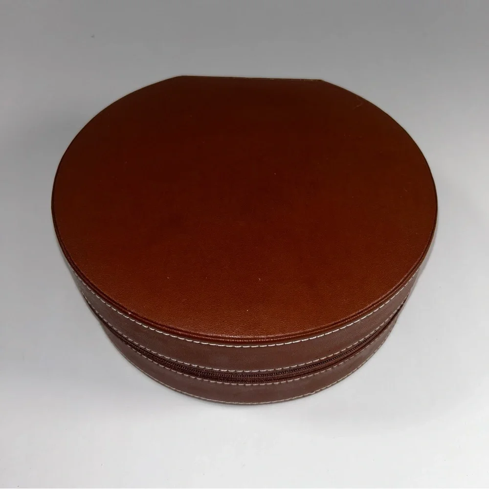 PreZerve Traveling Leather‎ Look Zip Up Jewelry Case, Multi Sections, Hard Case